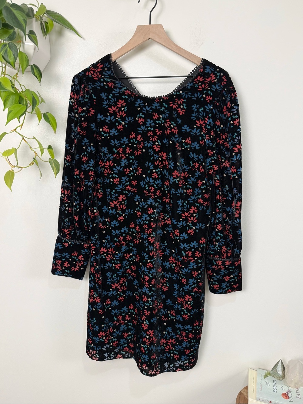 Draper James Floral Velvet Shift Dress Black Multi Size M Feminine Romantic Boho